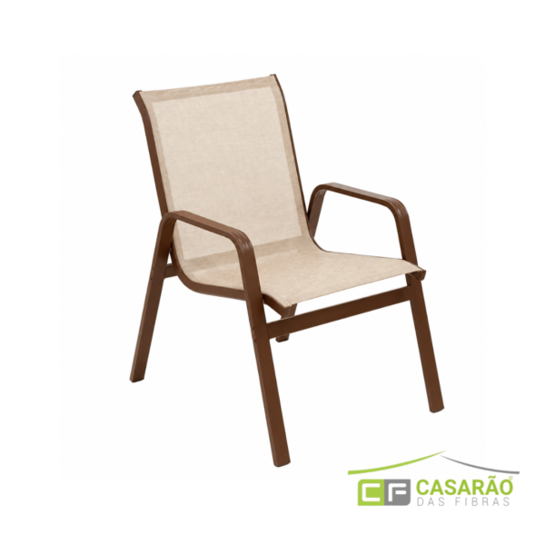 Cadeira Classic alumínio com braços, estrutura marrom e assento e encosto em tela sling bege